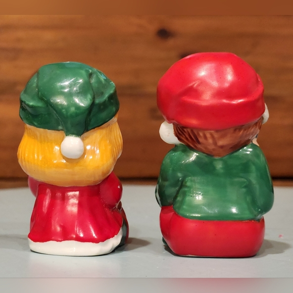 Vintage Avon Christmas Pixie Elf Children Salt and Pepper Shakers 1983 - Picture 6 of 7